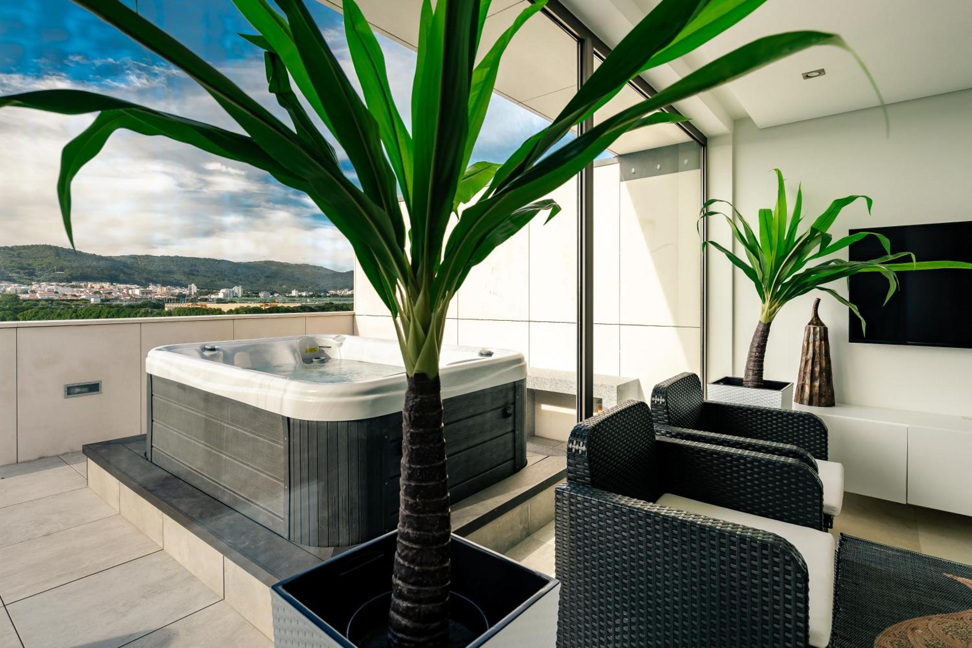 River Town View - Luxury Apartment With Jacuzzi On Terrace Viana do Castelo Buitenkant foto
