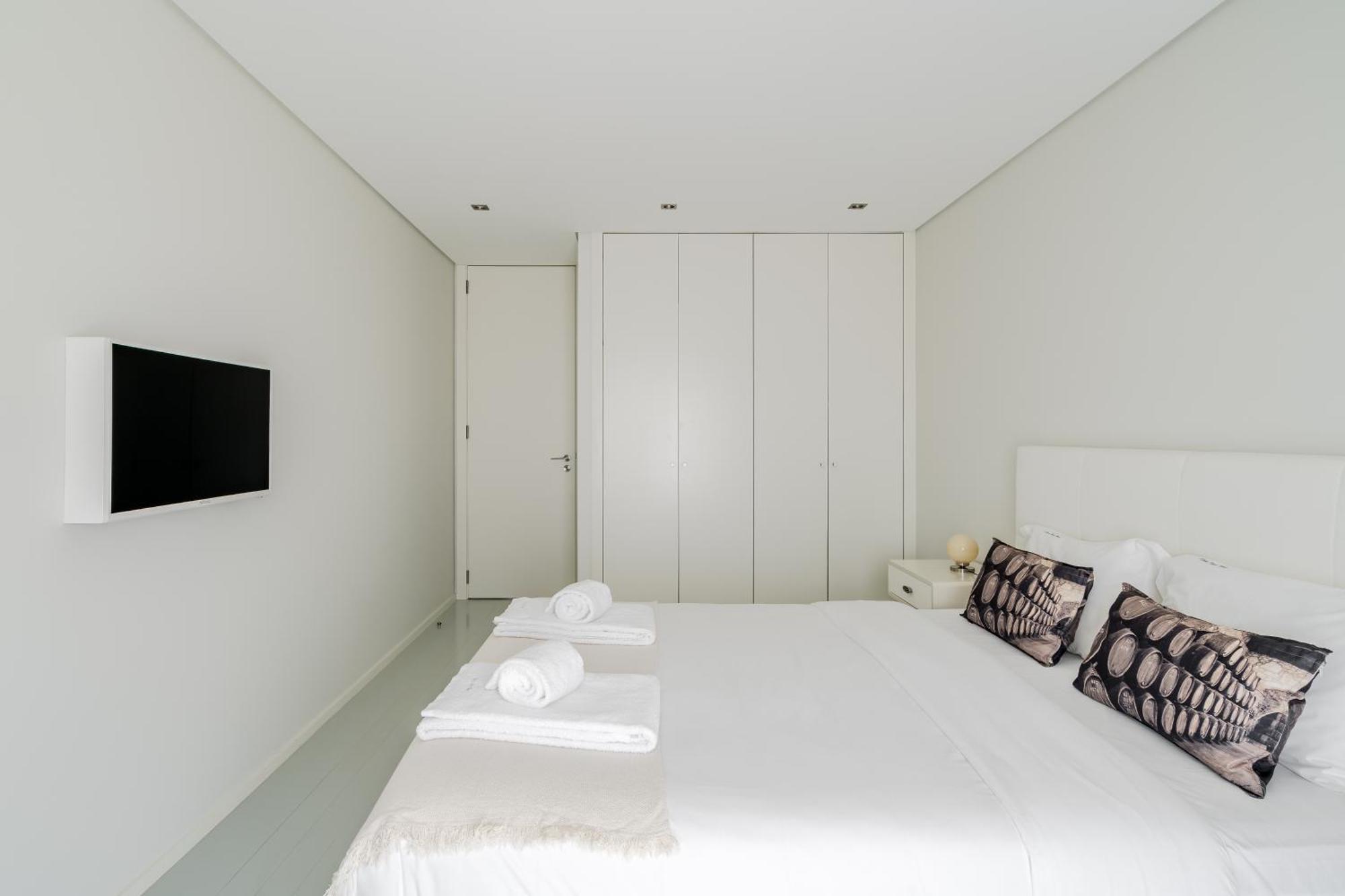 River Town View - Luxury Apartment With Jacuzzi On Terrace Viana do Castelo Buitenkant foto