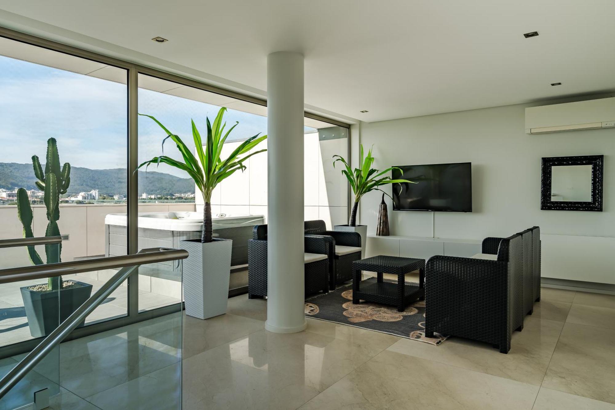 River Town View - Luxury Apartment With Jacuzzi On Terrace Viana do Castelo Buitenkant foto